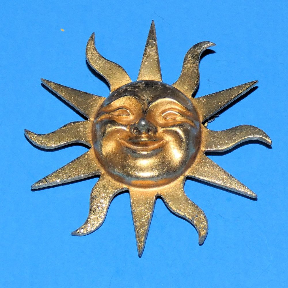 Vintage Alva Museum Replicas Sun Brooch Pin Smiling Face Rays Gold Tone Signed